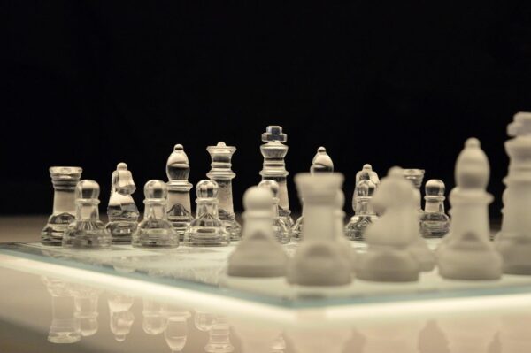 CHECKMATE - Crystal Chess Game